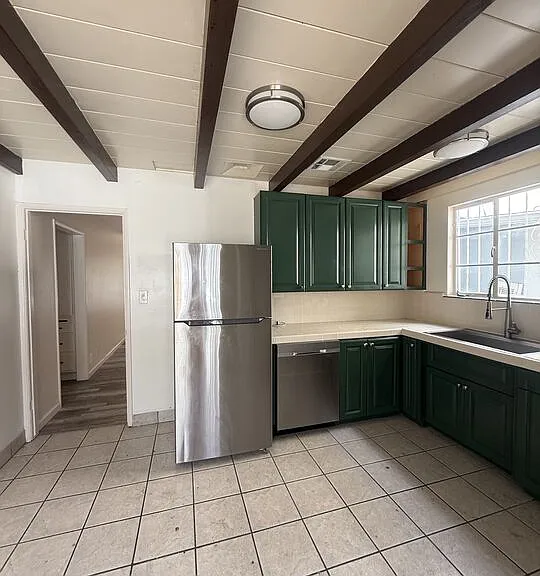 12015 Riverside Dr — Photo 8
