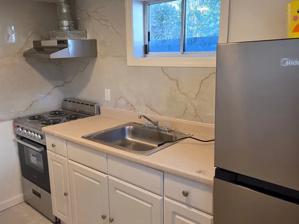 (undisclosed Address), North Babylon, NY 11703