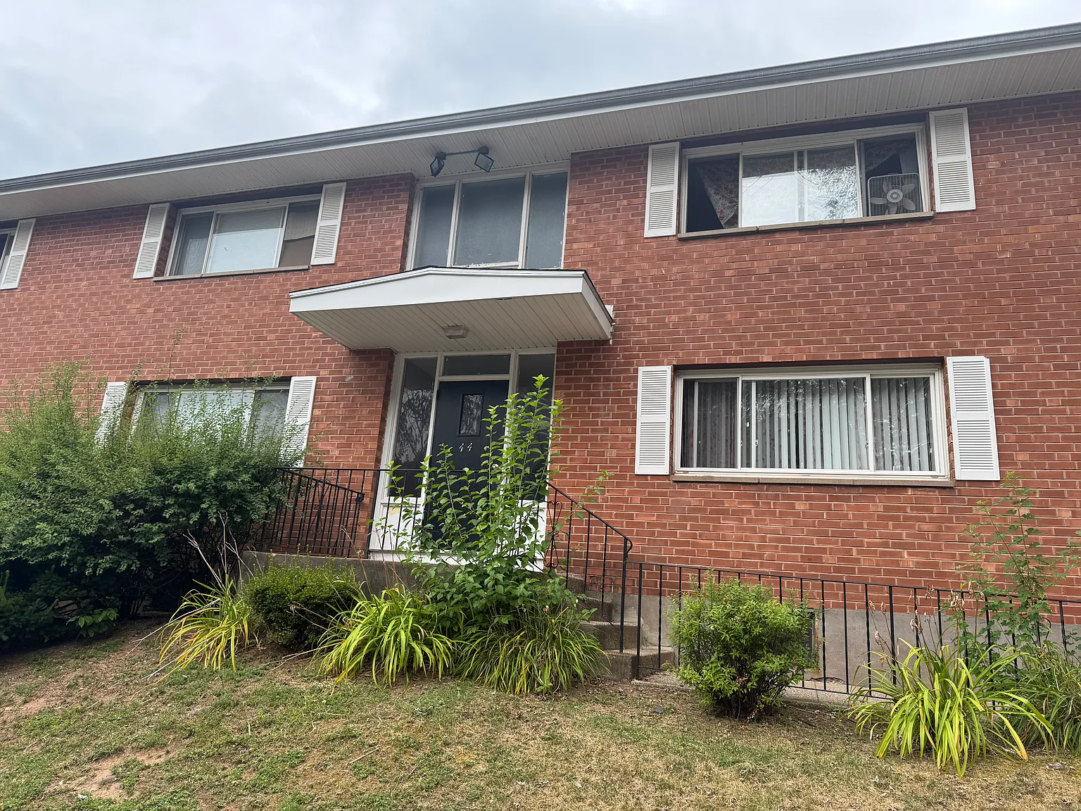44 Racebrook Rd — Photo 2