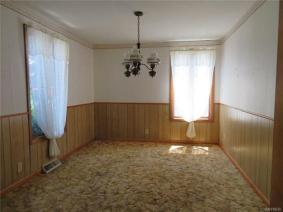 4th image of 6527 Schuyler Dr