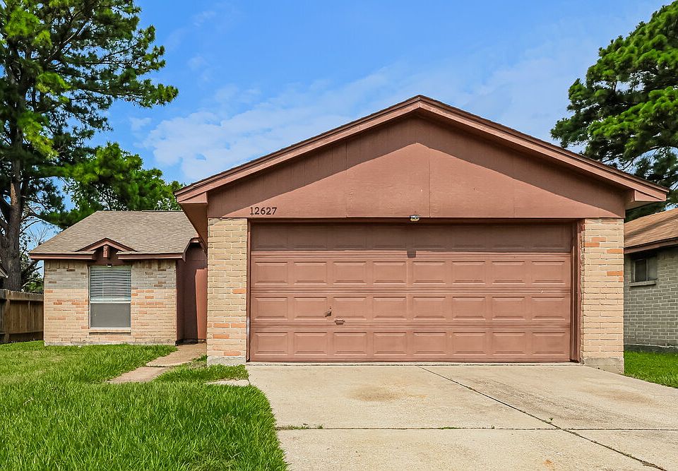 1st image of 12627 Day Hollow Ln