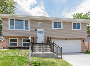 14740 Sunset Ct, Oak Forest, IL 60452