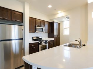 9875 Erma Rd UNIT 382, San Diego, CA 92131