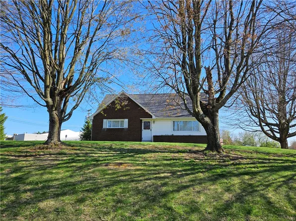 219 East Dr, Chicora, PA 16025