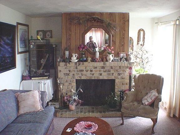 2nd image of 637 S Meyers St
