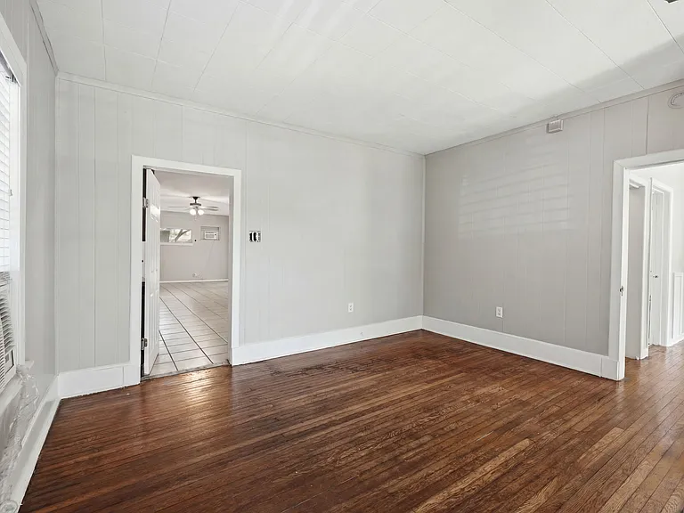 543 Avant Ave — Photo 11