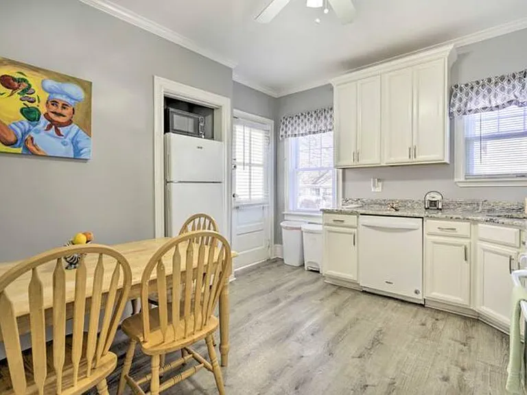 317 Elberon Ave — Photo 1