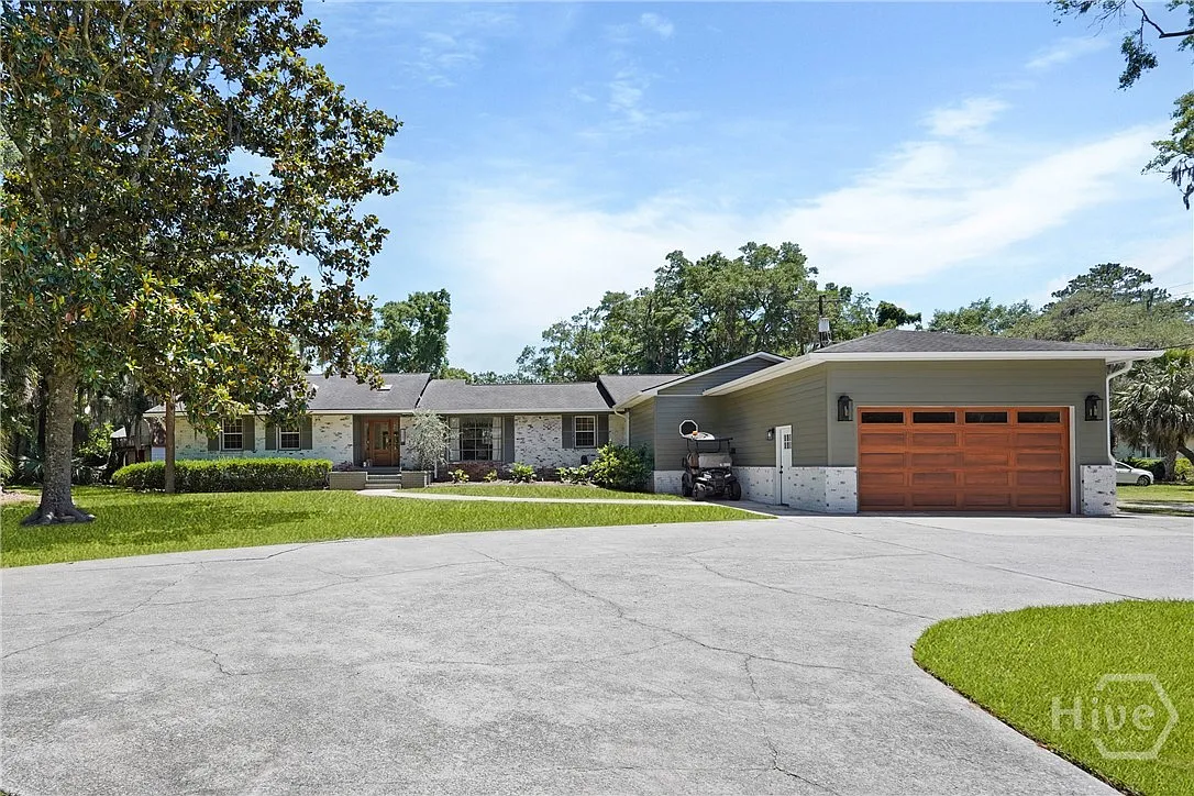 1 bed, 1.0 bath, 800 sqft, $2,000 — Photo 1