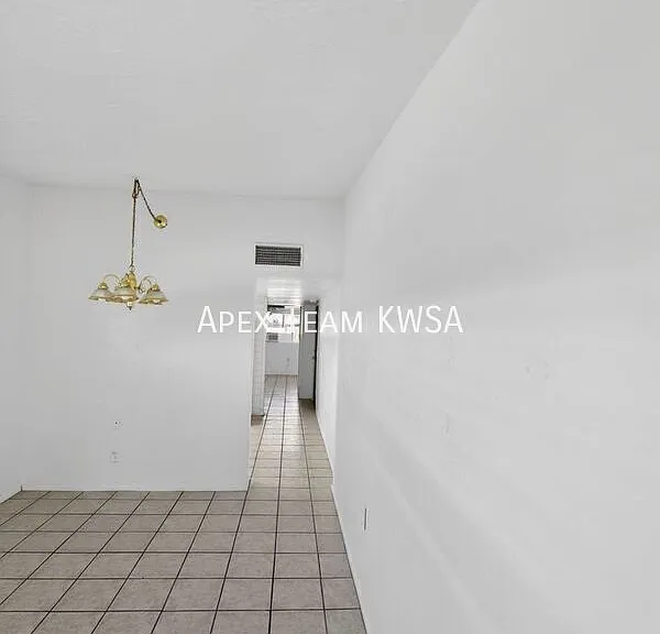 3919 E Lind Rd #1 — Photo 15