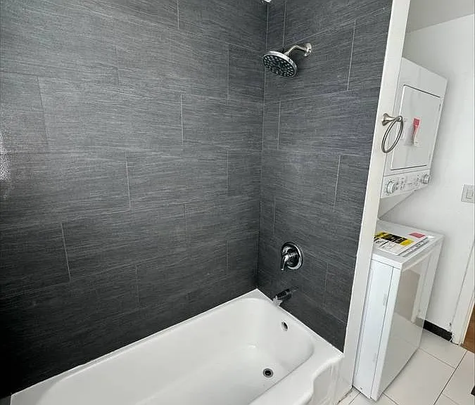 1034 Law St #6 — Photo 8