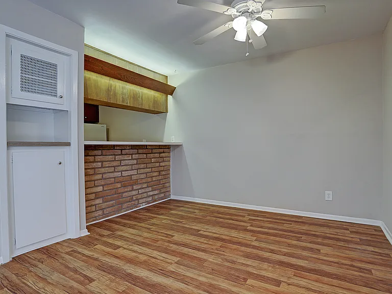 229 Westmoreland St #1-11 — Photo 5