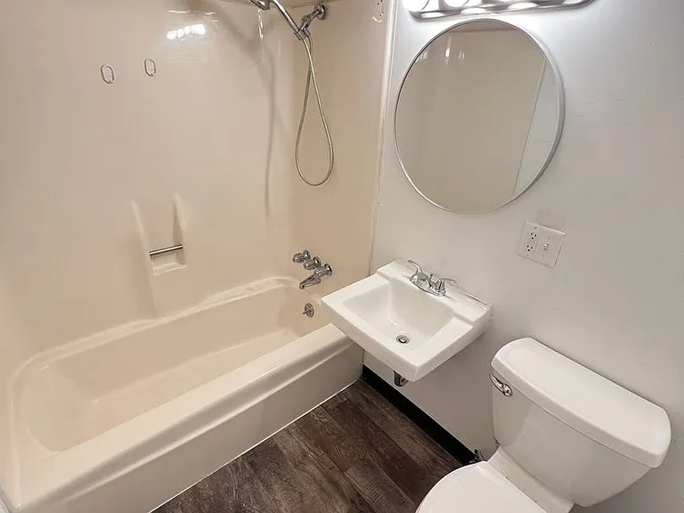1516 N 16th St #7 — Photo 12
