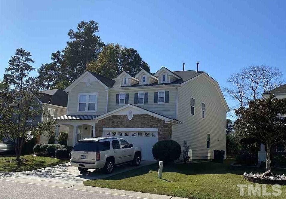 2nd image of 2820 Roundleaf Ct