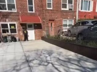 423 Beach 9th St #2, Far Rockaway, NY 11691