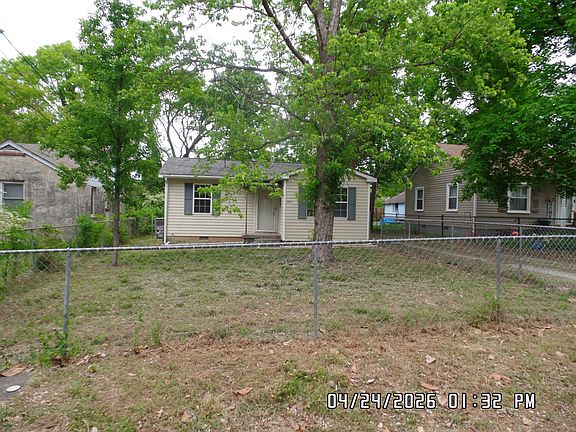 2nd image of 305 Hickory St
