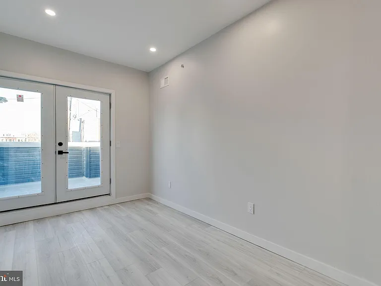 614 Hoffman St — Photo 25