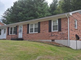 425 Church St NE, Christiansburg, VA 24073