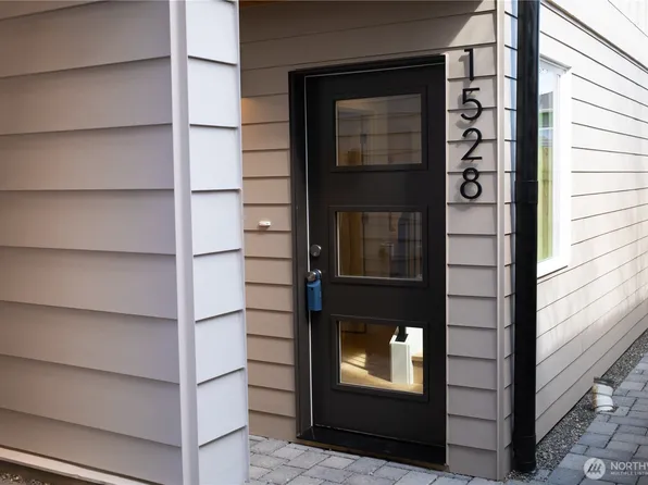 1528 25th Ave, Seattle, WA 98122