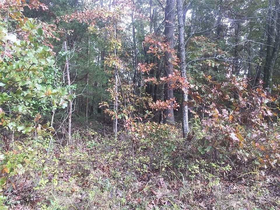 2nd image of 4 Derrill Ln