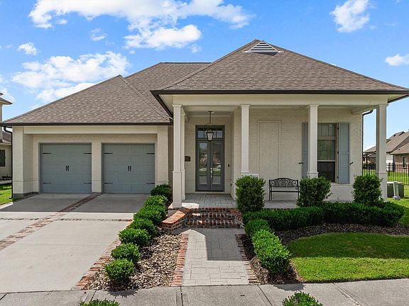 2nd image of 3145 Stonehedge Dr