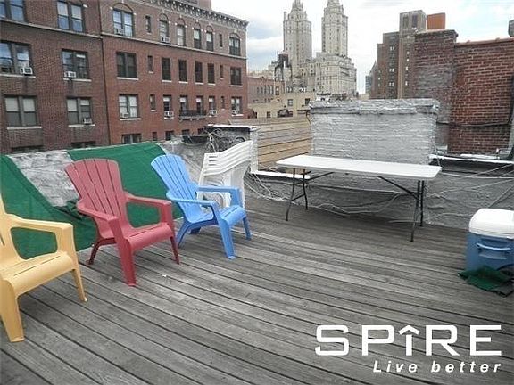 2nd image of 118 W 74th St APT 4A