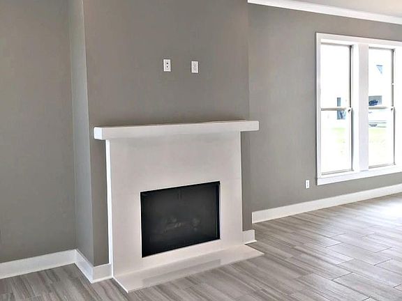 3rd image of 3020 Forestwood Dr