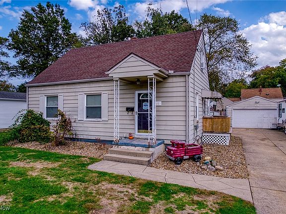 2nd image of 681 E Paige Ave