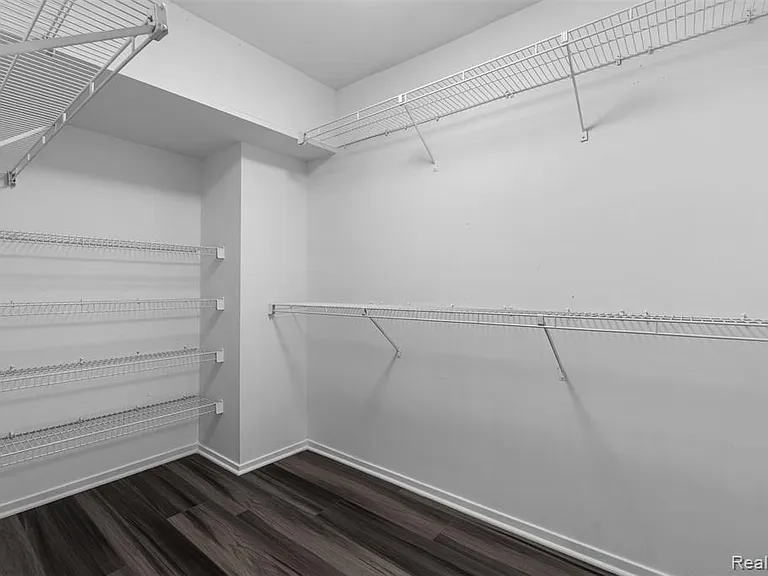 6680 Ridgefield Cir — Photo 22