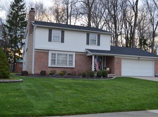 94 Rosewood Dr, West Seneca, NY 14224