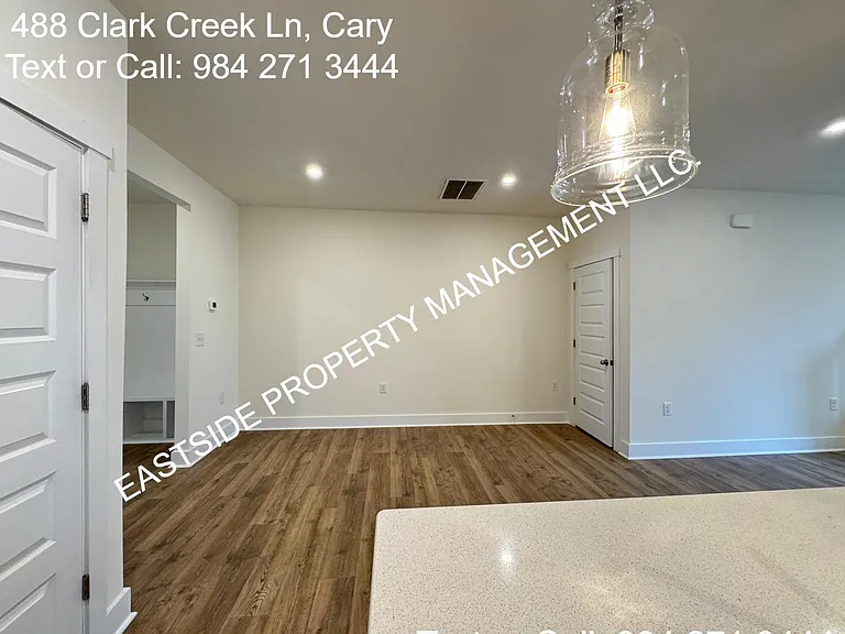 488 Clark Creek Ln — Photo 8