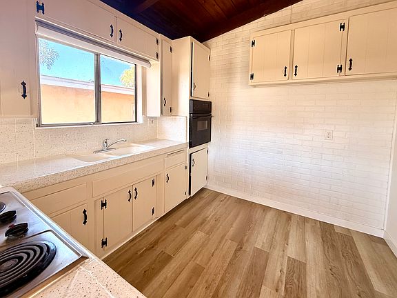 3rd image of 18 Pacific Ave #7316