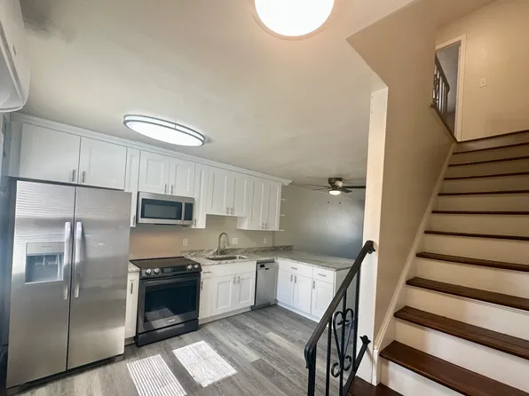 2222 Arctic Ave APT 3, Virginia Beach, VA 23451