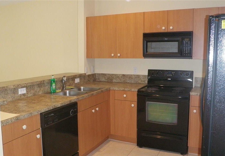 1st image of 2820 SW 82nd Ave