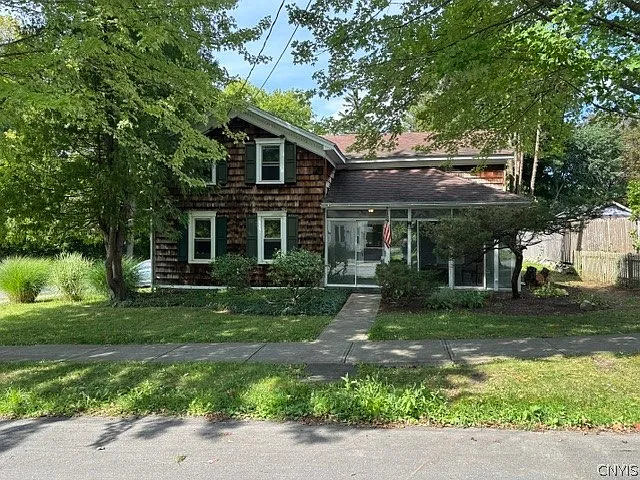 201 Clinton St