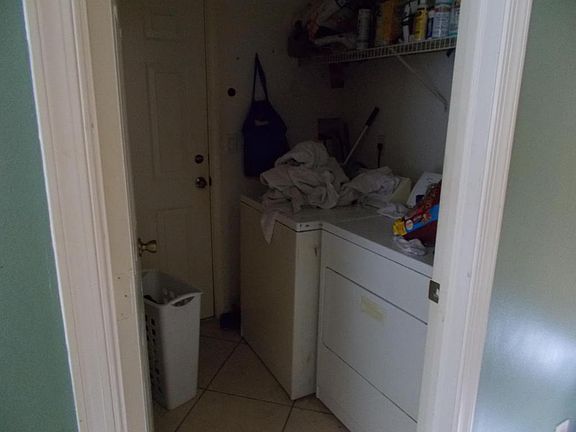 4th image of 1786 SW Capehart Ave