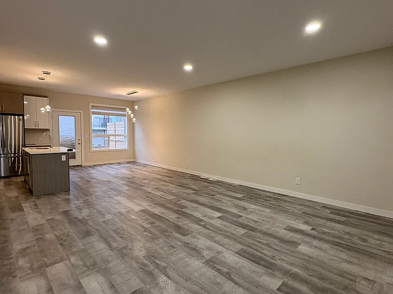 1485 Ravelston Ave W — Photo 5