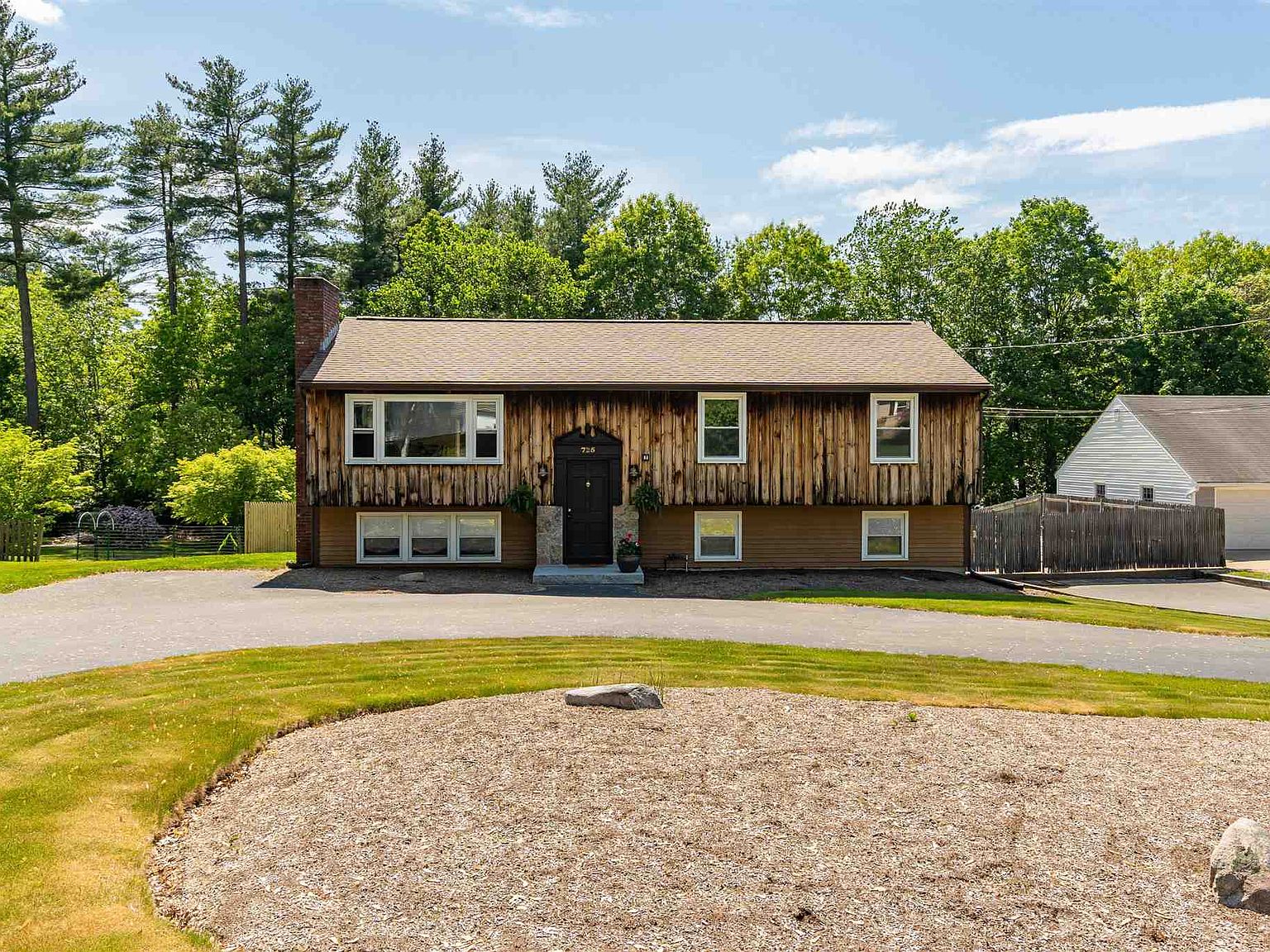 725 Cohas Ave, Manchester, NH 03109 Zillow