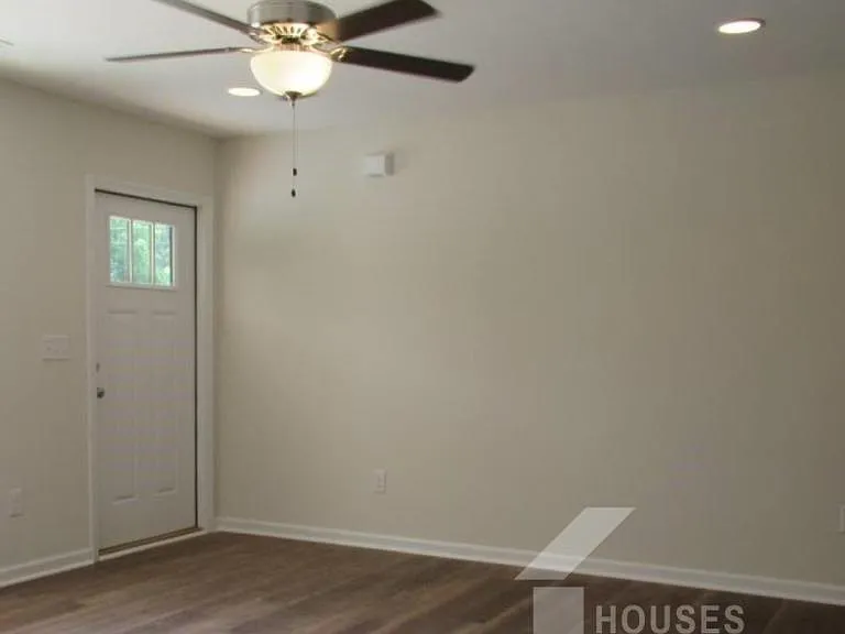 403 Bramlett Rd — Photo 4