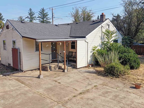 2nd image of 11511 SE Harold St