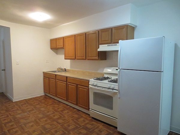 1st image of 2506 E 63rd St