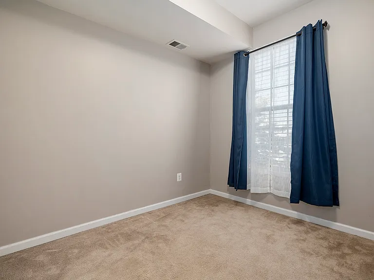 4527 Foster Ave — Photo 21
