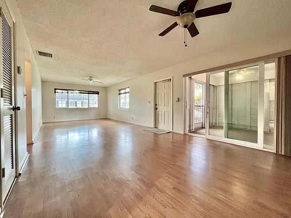 4th image of 10158 S 44th Terrace