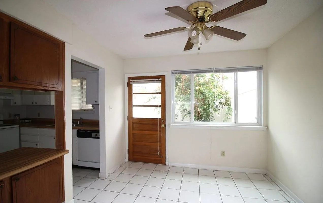 2 bed, 2.5 bath, 1288 sqft, $1,475 — Photo 4