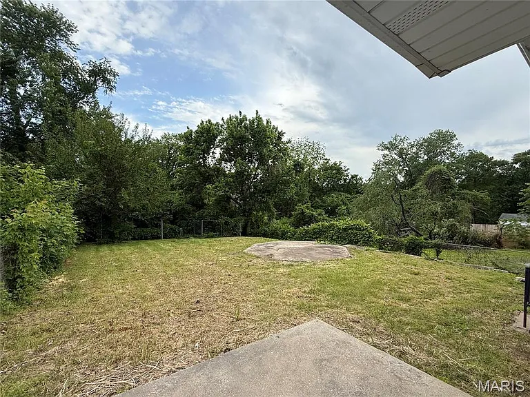 452 Bluff Dr — Photo 9