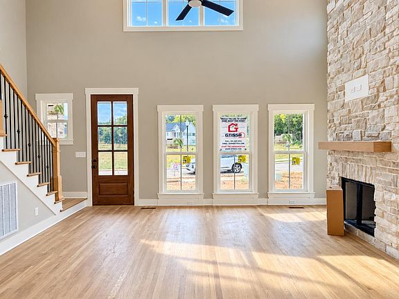 2nd image of 3139 Grassland Cir #25
