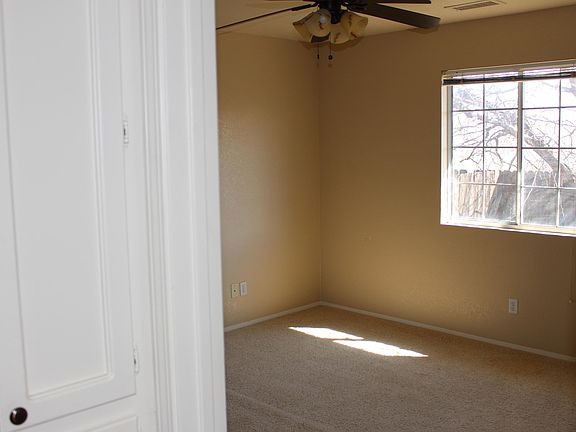 2nd image of 642 S 8th St #401-404