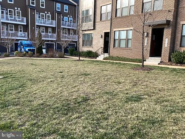 3 bed, 2.5 bath, 1614 sqft, $3,100 — Photo 4