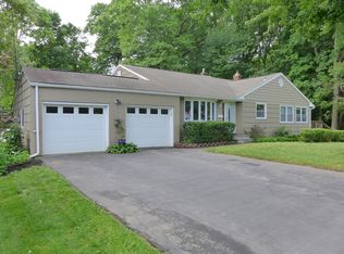 4 Garden Ct, Saugerties, NY 12477
