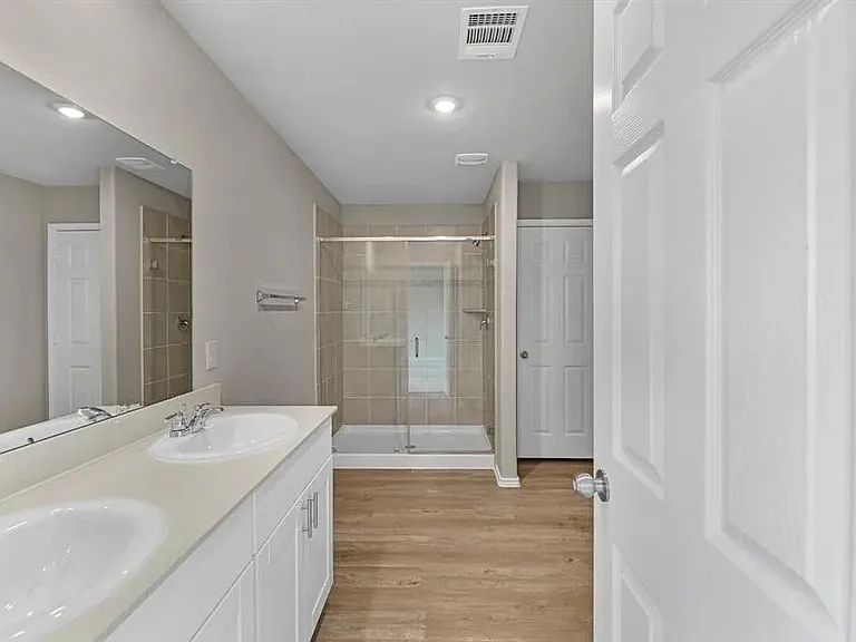 8213 Red Spruce St — Photo 11