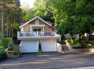 121 Eagle Point Rd, Fox Lake, IL 60020